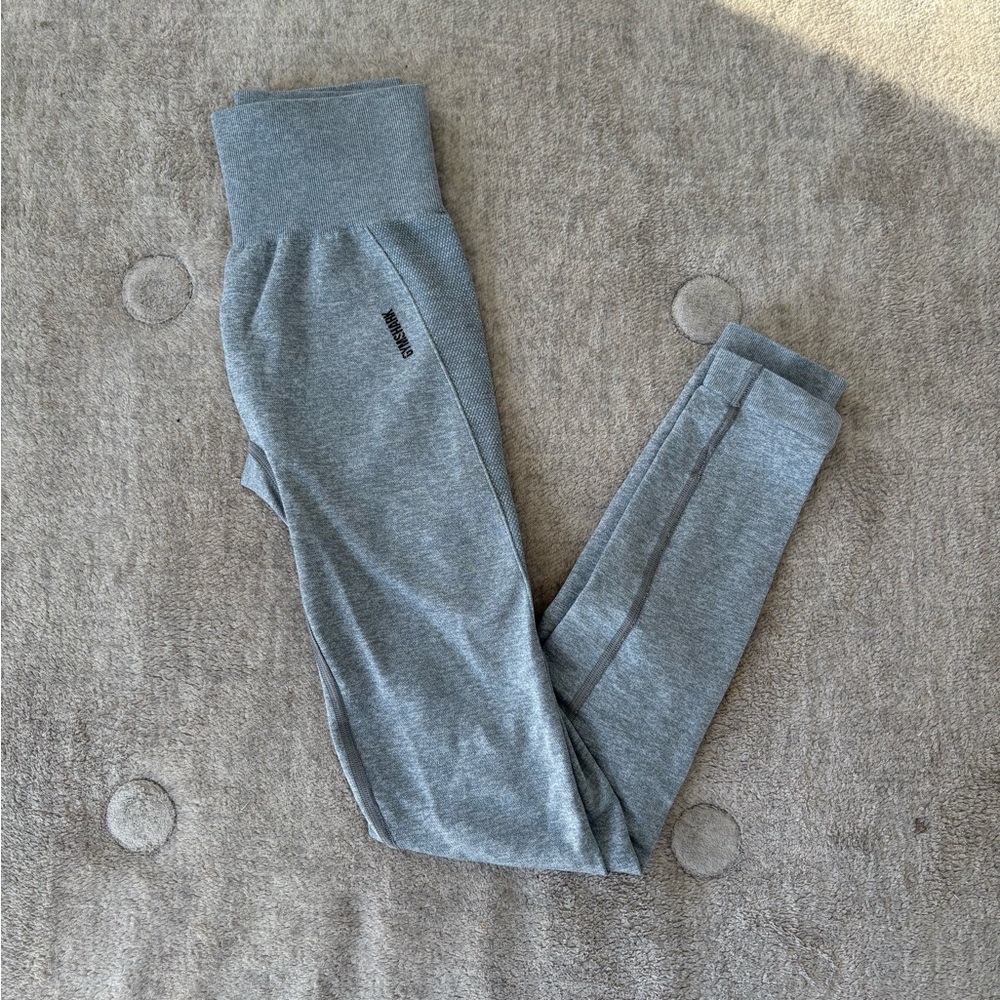 Gymshark grey contour leggings
size xs